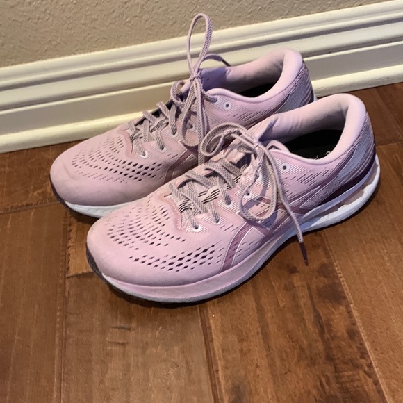 Asics Shoes - ASICS Gel-Kayano 28